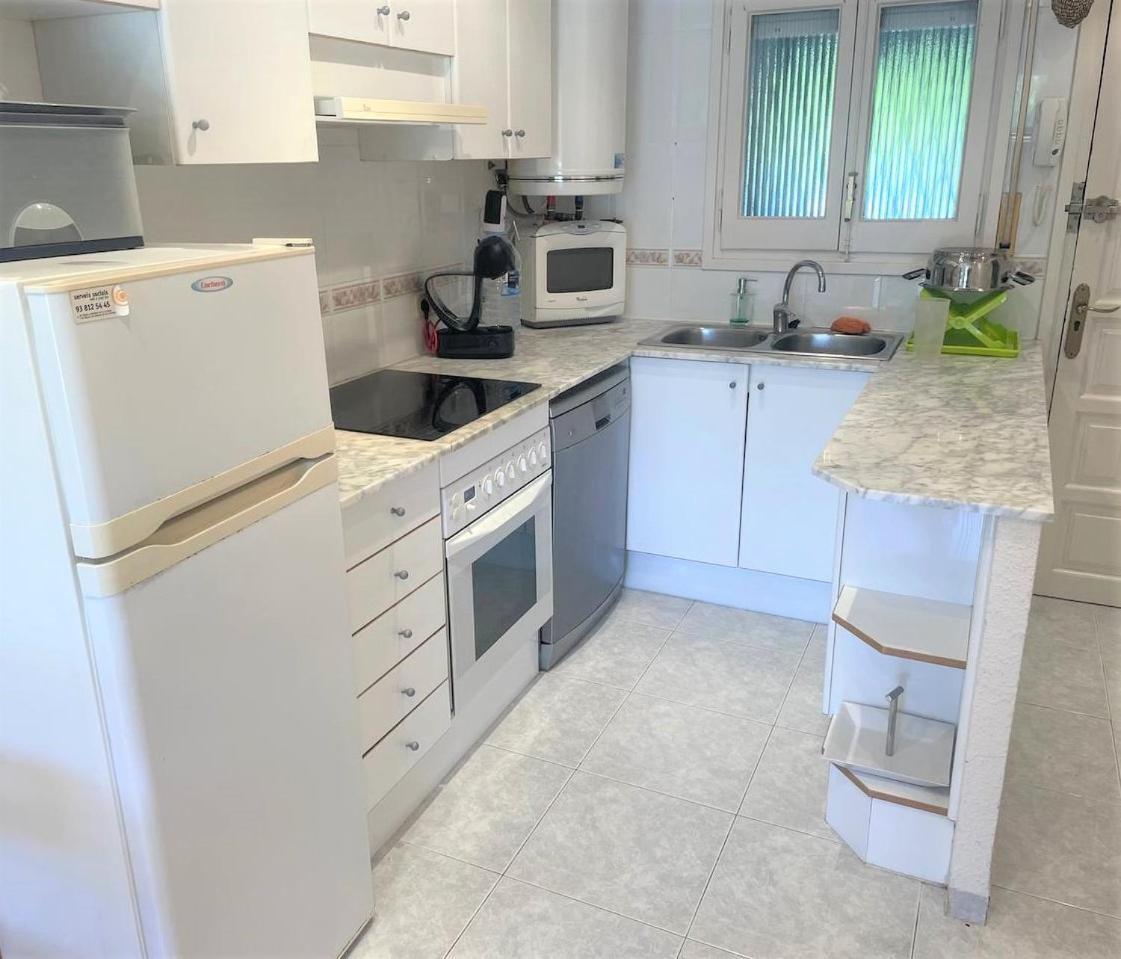 Apartamento En Platja Sant Pol S'Agaro Con Pisicina Y Jardin Sant Feliu de Guixols Bagian luar foto